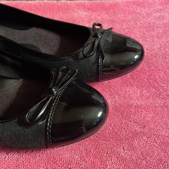 Flats - Picture 5 of 8